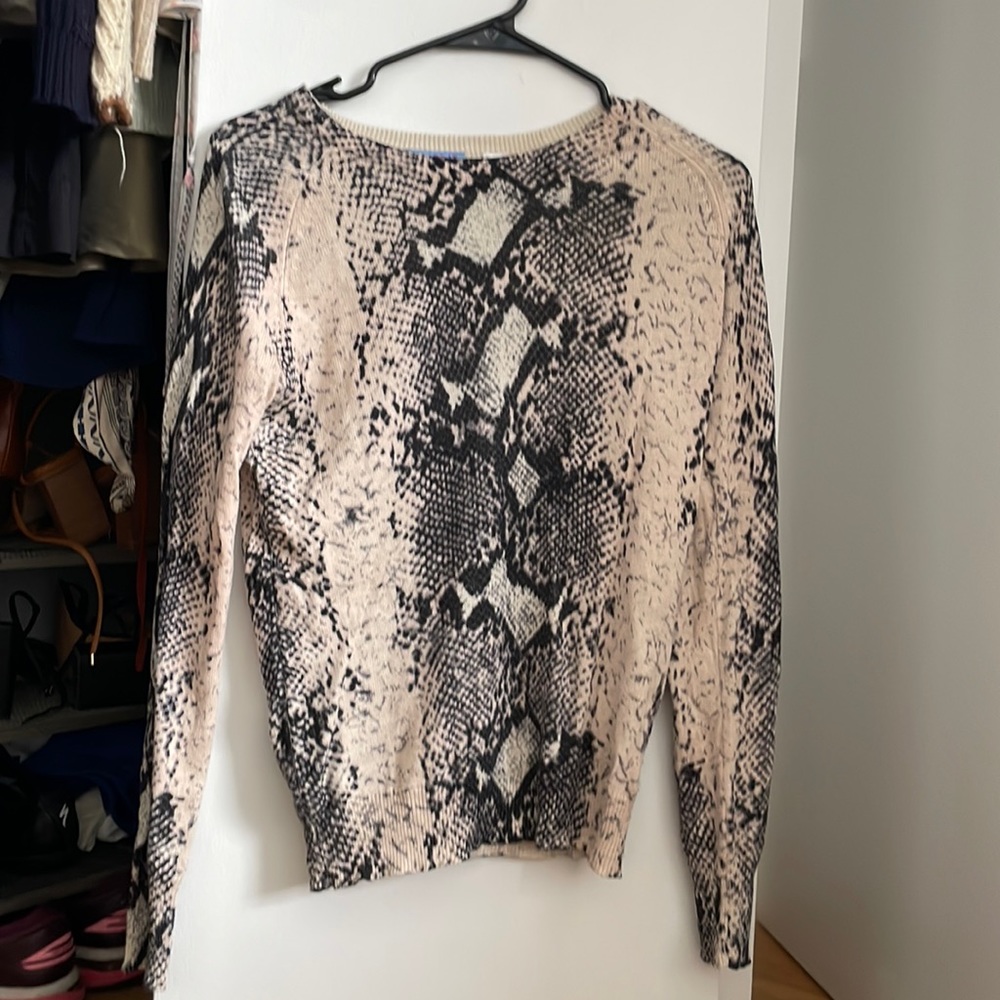 Acrobat XS snake print sweater